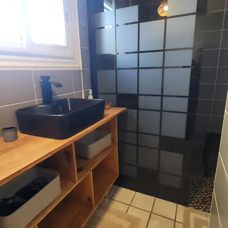 Entier Dans Un Espace De Verdure ペルピニャン