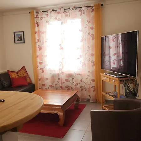 Entier Dans Un Espace De Verdure Apartment *