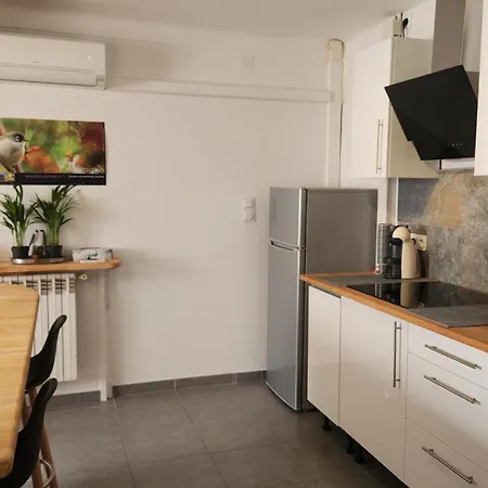 Entier Dans Un Espace De Verdure Apartment