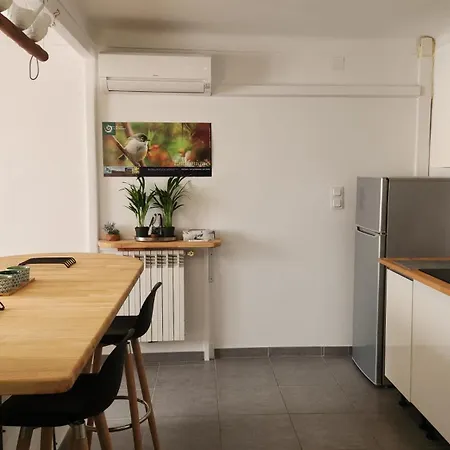 Apartment Entier Dans Un Espace De Verdure *