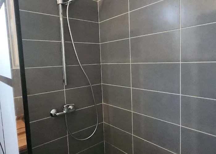 Entier Dans Un Espace De Verdure Apartamento Perpinhã